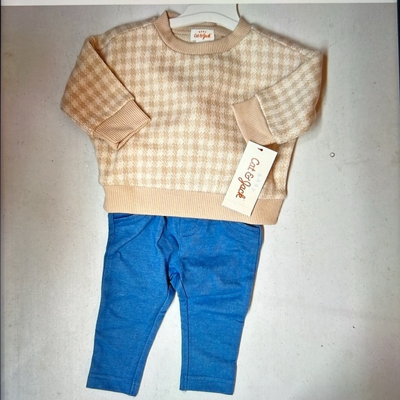 New Baby Gingham Sweater and Pants Set - Picture 2 of 12